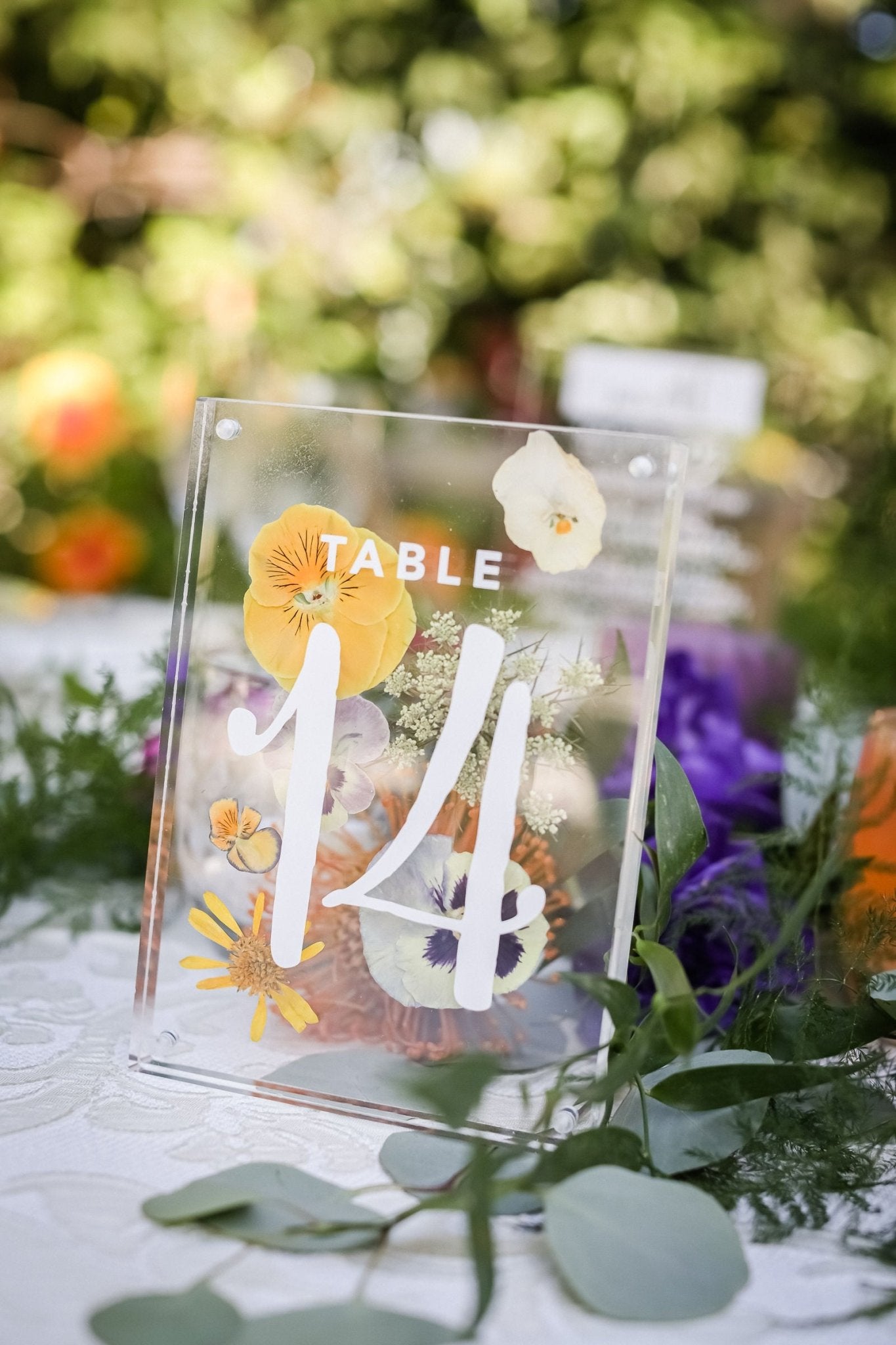 Flower Girl Basket + acrylic table buy numbers